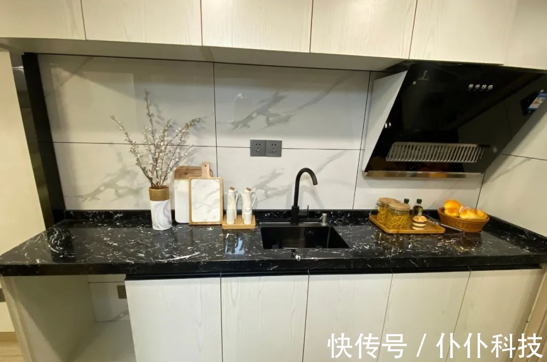 m租了10年房,帮房东还了20万房贷是时候决定自己的人生了