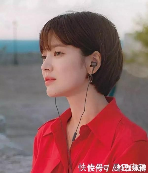 黑长直|女人过了50岁,尽量避开这3种发型,尤其是第2种,又老又土气