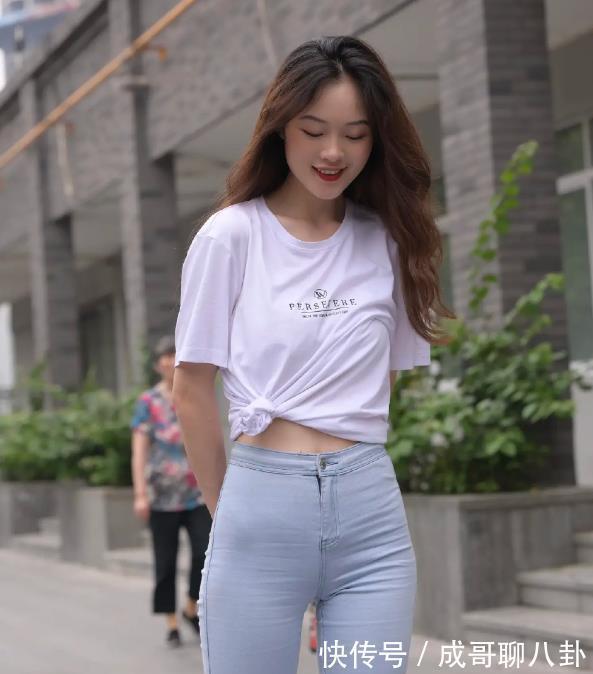 青春|高贵典雅的牛仔裤增添青春之美，秀出身材，充满活力