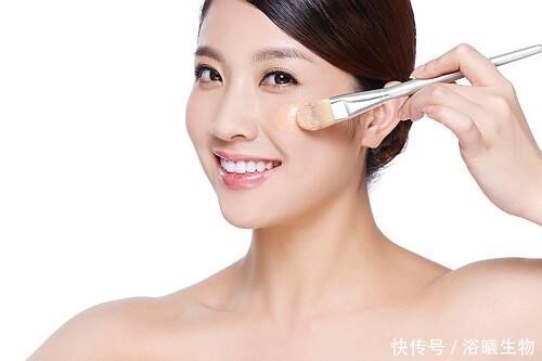 立夏已至,外出怕妆花?这几点要谨记,保你妆容持久无瑕!