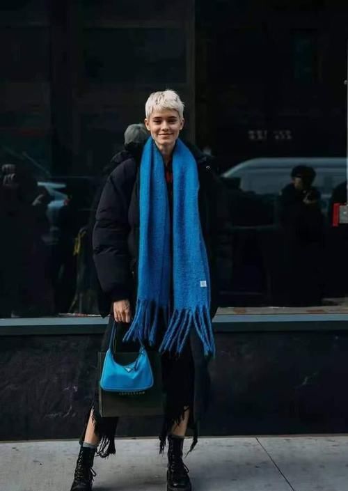 不论穿羽绒服还是大衣,一定要牢记“上下法则”,时髦显高级