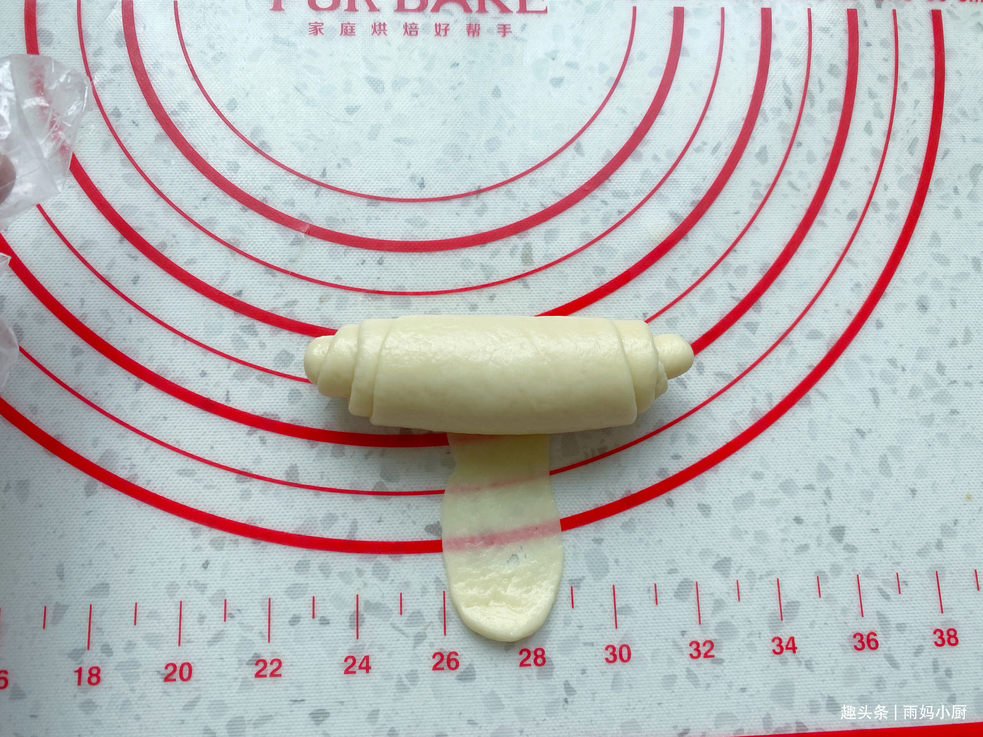 用了九年的面包配方，奶香浓郁又拉丝，做法简单，比买的好吃