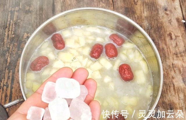 红枣|秋天要多吃银耳，银耳这么做，出胶多，每天一碗，降火去燥，养人！