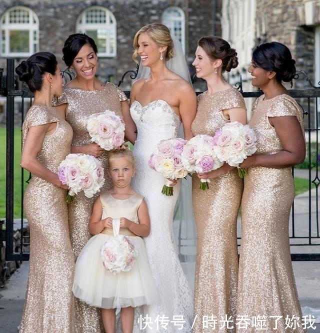 婚礼上所有人都一本正经,花童们却很任性