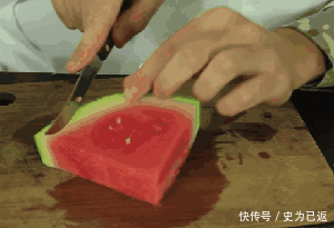 这么多年水果都白吃了,看看牛人都是怎么吃水果的!