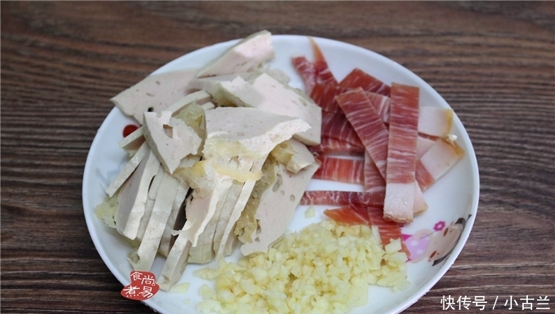 猪皮|午餐有这菜,连米饭都省了,食材丰富一锅烩,美味营养少洗碗