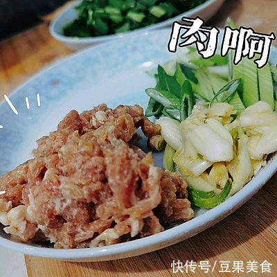 韭菜|韭菜肉丝手擀面的懒人做法一样美味