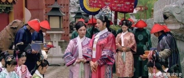 白条|为何清朝女子的脖子上会佩戴白条,到底起什么作用呢?