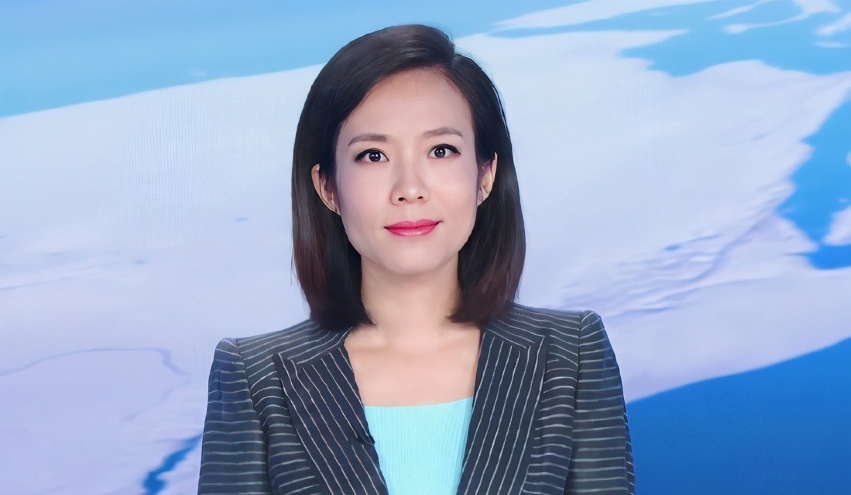 新闻主播|央视新闻主播有两条路可以选一条是宝晓峰,另一条是刘羽