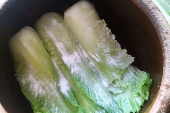 肝病祸根找到了,在冰箱里,这2物不扔,肝病找上你,常吃1宝养肝