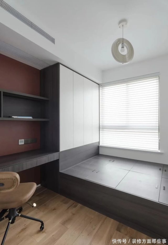 深木色|收纳美观两不误!114㎡四口之家,她家木柜暗藏这些玄机!