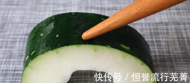 小丁|冬瓜别炒着吃了,教你特色做法,我家一周吃5次,好吃解馋又营养!