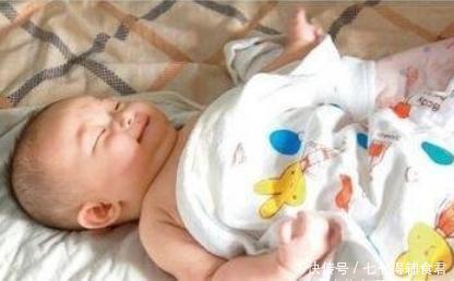 怒斥|宝宝拉臭臭,用水洗还是纸巾擦新手妈妈这样做,医生怒斥无知