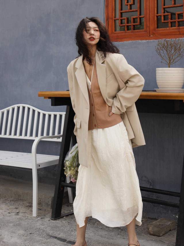 针织衫|初秋,卫衣搭配直筒裤简约高级,还能提升气质感,美如初恋女友