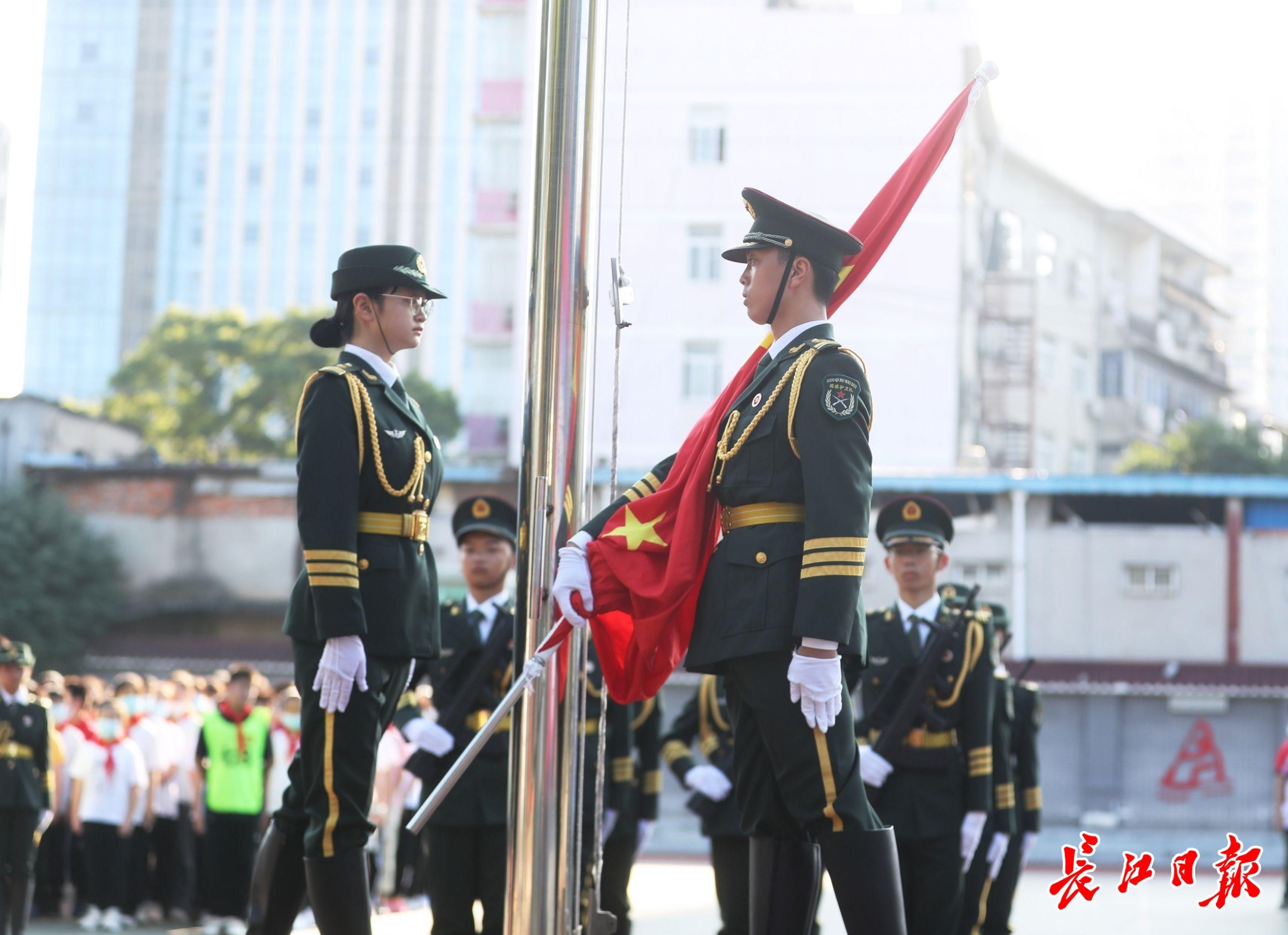 国旗护卫队|飒！这支“国旗护卫队”队员都是初中生