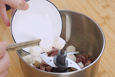 新滋味|美食新滋味：好吃不腻的黄金牛肉粒