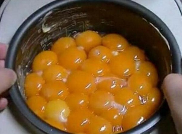 婆婆|婆婆往米饭里打了20个土鸡蛋,一开锅把我们都给看呆了