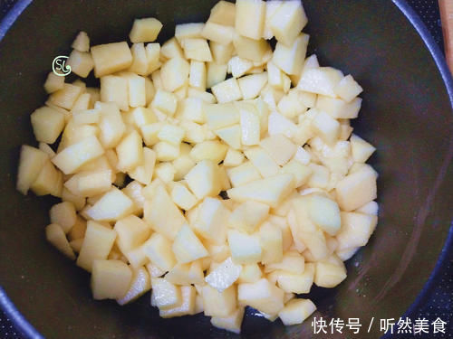 苹果别直接吃了,简单一做,松软香甜,好吃管饱,可以当成早餐