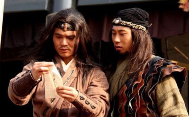 善终|梁山上此二人最狂,一人排名低得善终,一人排名高反而死得极惨