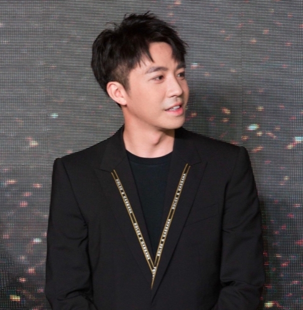 《天天向上》新主持名单出炉,一博大张伟离开,自此再无天天兄弟