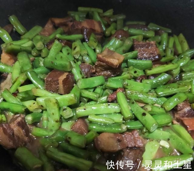 五花肉|五花肉焖豆角,家常下饭菜,百吃不厌!