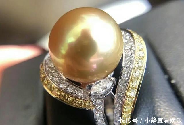 玫瑰金|哪款珍珠首饰更适合自己?雪白肌肤也需要绿叶衬,戴对了魅力十足