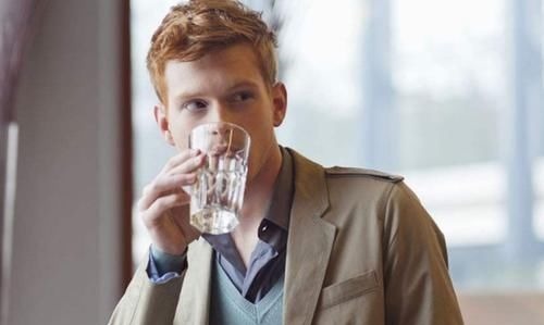 肉类食物|年龄越大,越应该吃肉?医生提醒:到了50岁后,2种肉不妨多吃点