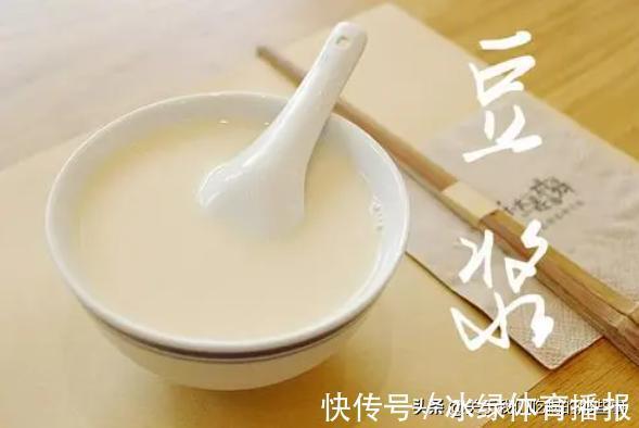 自制豆浆,豆子泡后别直接打,先做1步,豆浆细腻无渣,香浓顺滑