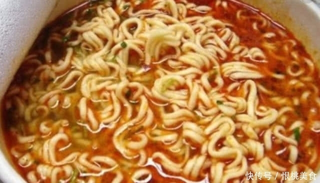 零食|为什么韩国人吃泡面10分钟都觉得不够?中国不到3分钟就吃完