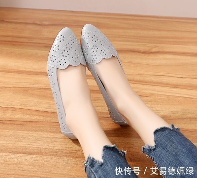 堪称|女生别再穿凉鞋了,试试这款“假裸鞋”,搭印花裙堪称今年最美