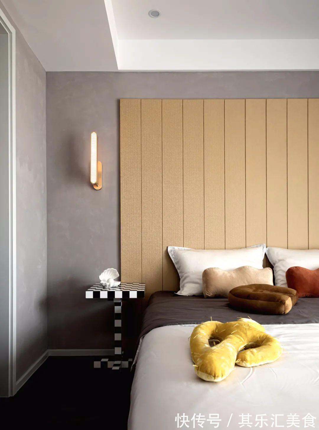 床头|110㎡精装房改造,颜色点缀空间,打造出浓浓的艺术气息!