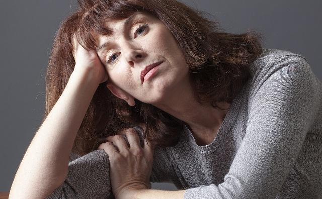 暗号|女性快绝经时，身体会提前发出6个暗号，早发现，还能留住月经