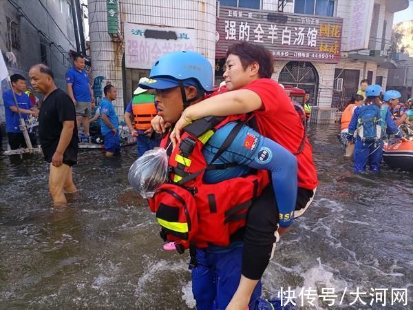 新乡|“数说”河南志愿服务丨水上救援、全国支援、媒体报道……细数河南志愿者的大爱瞬间