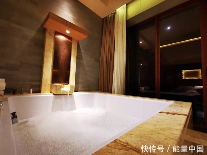 神州能量文旅:盛唐宫廷,海天一景——海口万豪酒店