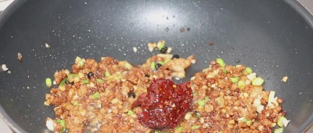 豆腐最过瘾的吃法，我家隔天就做一次，每次都不够吃，做法超简单