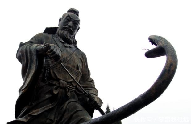 最厉害的文盲皇帝,一生只写了一首诗,仅23个字,却成为千古绝唱!