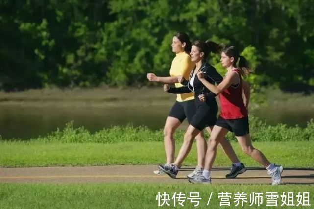 超标|一旦出现4种迹象,说明血脂“超标”了,需给血管“洗洗澡”了