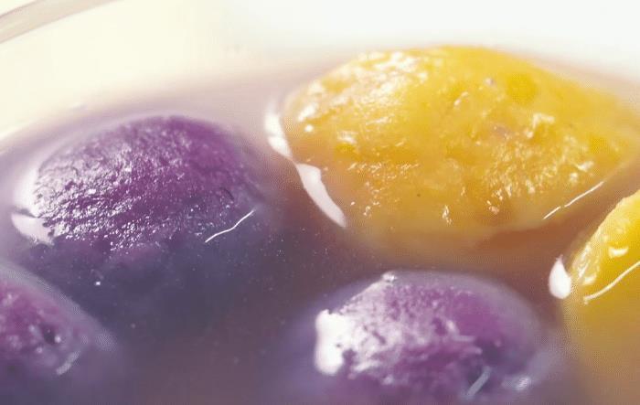 分享一款用红薯和紫薯做成的甜汤,软糯香甜又营养,孩子特爱吃