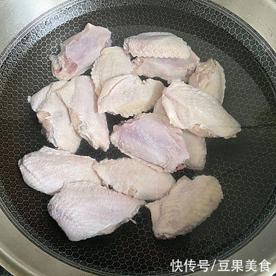 周末这样吃，红烧鸡翅开启元气满满的一天