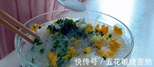 北方经典小吃韭菜盒子新做法，不和面不擀面，有滋有味一口酥香！