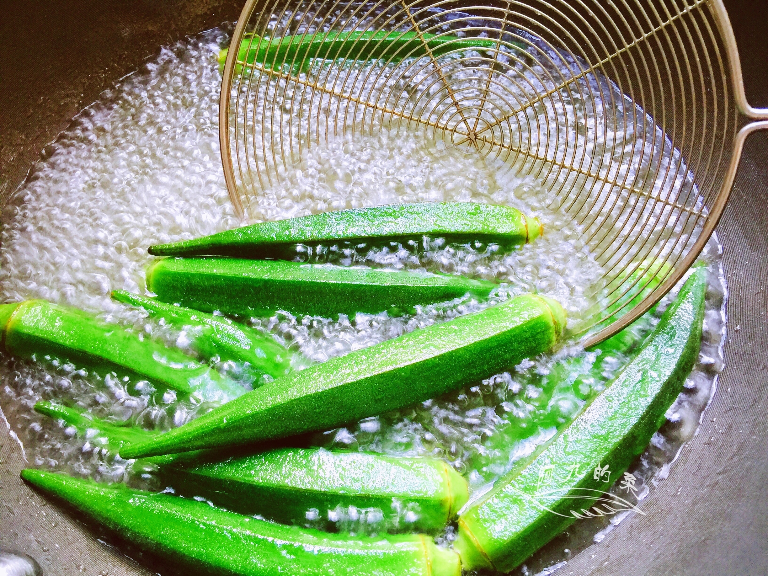 绒毛|9月,这碱性蔬菜要多吃,5块钱一斤,和牛肉炒一起,香到舔盘子