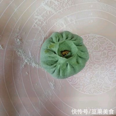 发酵版|网红艾草味咖喱鸡肉包～一次发酵版，简单快手超美味