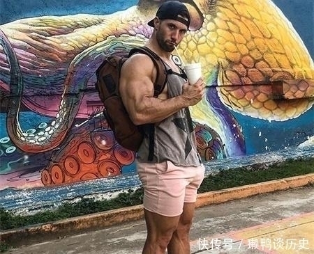 巨兽|176斤健身“巨兽”，13年坚持历练，腿部肌肉异常发达