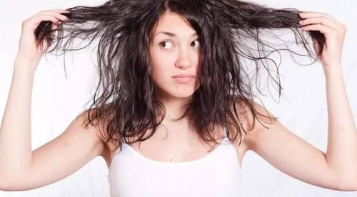 黑芝麻|有白头发最好不要染，常吃这几样食物，或可以改善白发