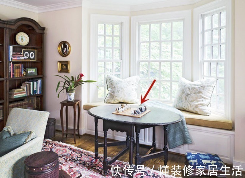 衣柜|设计师教你一招:飘窗两侧打衣柜,收纳翻了倍,还不占卧室面积