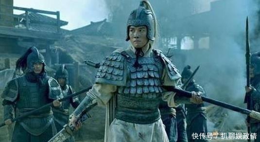 吕布|他乃常胜将军,败许褚吓张郃,被认为是三国时期的完美人物!