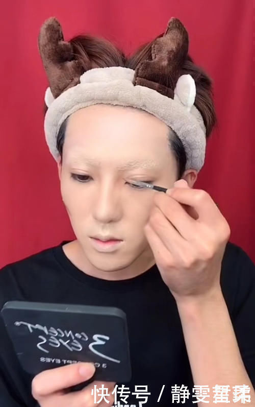 男生|男生也能仿妆“蒙娜丽莎”,开始是无眉大侠,最后有点像