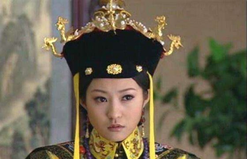 留下|她是孝庄亲侄女，进宫就封皇后，却挺着大肚被废，留下一百年谜团