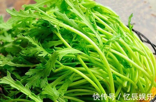 茼蒿菜|心火旺的人,可多吃此菜,清热降火,止咳化痰,增强抵抗力