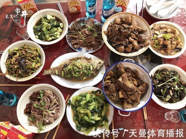 财神|大年初二回娘家拜年，十道菜多年未变，夫人说贵客来了才能吃上
